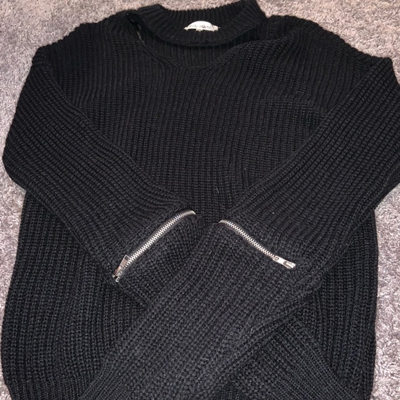 Black Sweater with Choker/Zippers - Picture 1 of 4